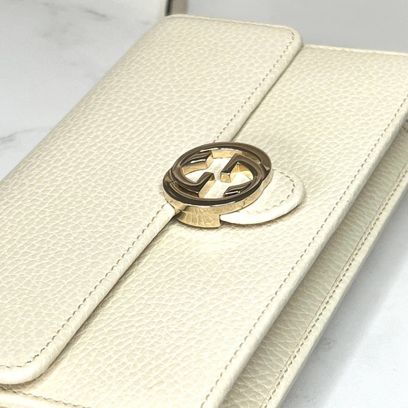💛SOLD🖤 Ivory Gucci GG Interlocking Pebbled Leather Wallet On Chain - Picture 3 of 11